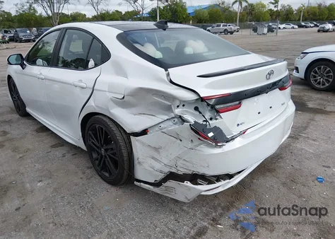 2025 Toyota Camry Xse z USA, uszkodzony, nr VIN 4T1DAACK2SU065540